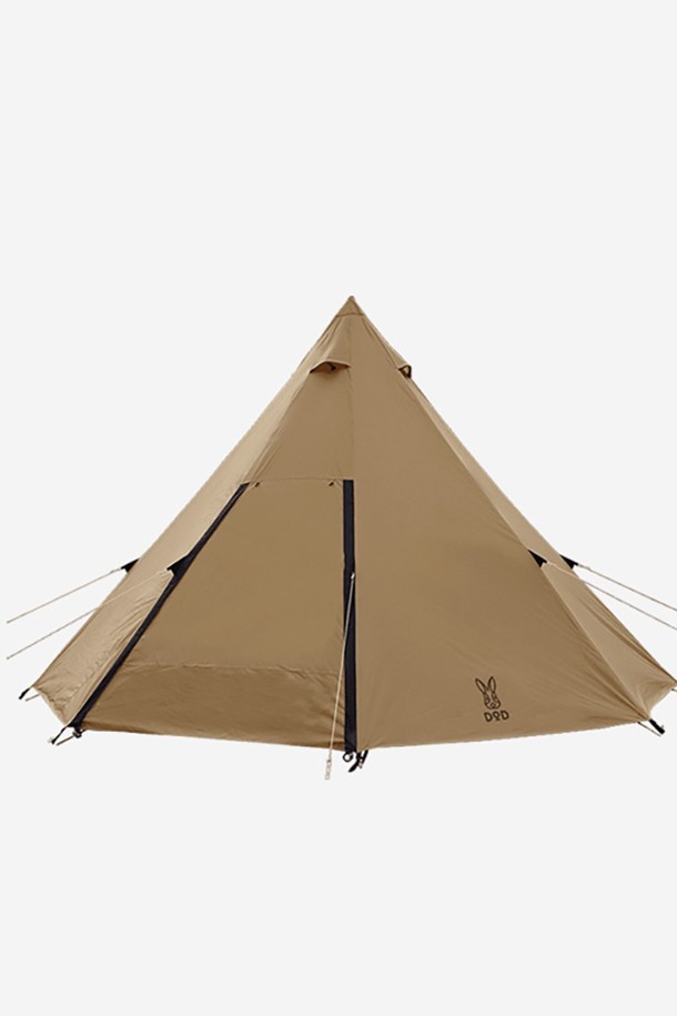 빅 원 폴 텐트 - TAN은 최대 8인까지 수용 가능한 대형 텐트입니다. 티피형 디자인에 TAN 컬러를 적용하여 감각적인 캠핑 분위기를 연출하며, 방수 및 통기성이 뛰어납니다. 전후면 도어와 차양 공간, 전실 공간을 갖춰 편리하며, 300cm의 높은 천장으로 성인도 편안하게 활동할 수 있습니다. 2000mm 내수압의 플라이시트와 5000mm 내수압의 바닥으로 우수한 방수 기능을 제공하며, 간편한 설치가 가능합니다. 컴팩트한 수납이 가능하며, 축광 네일 페그, 벤틸레이터, 이너 포켓, 컴프레션 백이 포함되어 있습니다.
