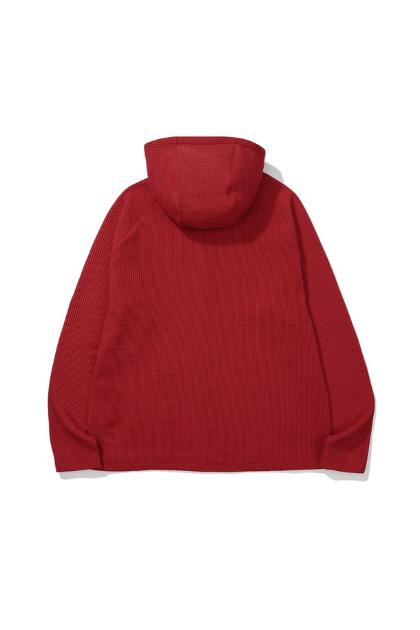 그라나이트(GRANITE) 폴라텍 파워드라이 메쉬 집업 RED은 아웃도어 및 스포츠 활동에 적합한 남녀 공용 집업입니다. 얇은 두께의 폴리에스터 소재로 제작되어 뛰어난 통기성과 흡습, 속건 기능을 제공합니다. 이중 구조 메쉬 디자인과 하이넥, 레귤러핏으로 스포티한 스타일을 연출하며, 밑단 드로우코드로 핏 조절이 가능합니다. 봄, 여름 시즌에 러닝, 피트니스, 등산 등 다양한 활동 시 레이어링하여 활용하기 좋습니다. 밝은 레드 컬러의 무지 디자인으로 캐주얼, 고프코어 스타일에도 매치하기 좋습니다.
