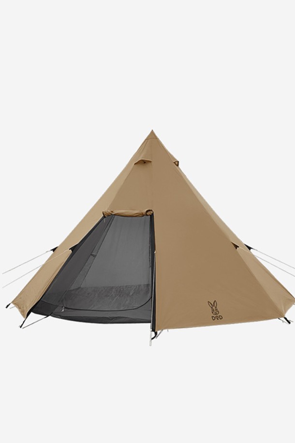 빅 원 폴 텐트 - TAN은 최대 8인까지 수용 가능한 대형 텐트입니다. 티피형 디자인에 TAN 컬러를 적용하여 감각적인 캠핑 분위기를 연출하며, 방수 및 통기성이 뛰어납니다. 전후면 도어와 차양 공간, 전실 공간을 갖춰 편리하며, 300cm의 높은 천장으로 성인도 편안하게 활동할 수 있습니다. 2000mm 내수압의 플라이시트와 5000mm 내수압의 바닥으로 우수한 방수 기능을 제공하며, 간편한 설치가 가능합니다. 컴팩트한 수납이 가능하며, 축광 네일 페그, 벤틸레이터, 이너 포켓, 컴프레션 백이 포함되어 있습니다.
