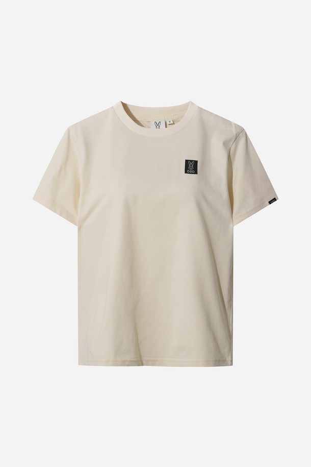 소로나 베이직 라운드 숏 티셔츠 여자(L.BEIGE)는 부드러운 면 소재로 제작되어 얇은 두께감으로 편안한 착용감을 선사합니다. 베이직하고 미니멀한 디자인에 라운드넥, 반소매, 숏 기장으로 시원하고 활동적인 스타일을 연출합니다. 캐주얼, 스포티한 무드로 동네 마실룩, 산책룩, 피트니스룩 등 다양한 TPO에 활용하기 좋습니다. 레귤러핏으로 편안하게 착용 가능하며, 베이지 컬러의 무지 디자인으로 어떤 하의와도 쉽게 매치할 수 있습니다. 봄, 여름 시즌에 데일리하게 즐겨 입기 좋은 아이템입니다.
