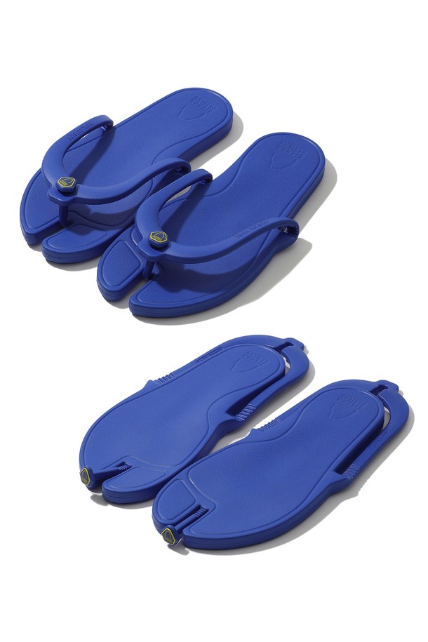 넉다운 플립플랍 ADV+ (넉다운 플립플랍 ADV+) BLUE는 여행, 캠핑, 백패킹, 일상 등 다양한 상황에 적합한 남성용 플립플랍입니다. 시원한 블루 컬러에 무지 디자인으로 캐주얼, 미니멀, 리조트룩을 연출하기 좋습니다. EVA 소재를 사용하여 가볍고, 플렉스 그루브 기술을 적용하여 편안한 착용감을 제공합니다. 접이식, 분리형 디자인으로 휴대성을 높였으며, 방수 기능까지 갖춰 여름철 물놀이에도 안심하고 사용할 수 있습니다. 경량 백패킹 디자인으로 여행 시 짐을 줄여주는 실용적인 아이템입니다.
