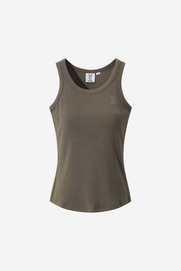 D.BROWNN(디.브라운) 골지 슬리브리스 티셔츠 여자 상품입니다. 다크브라운 컬러의 여성용 상의로, 여름 시즌에 적합한 크롭 기장의 민소매 디자인입니다. 스포티하고 베이직한 스타일로, 피트니스 및 일상 용도로 활용하기 좋습니다. 얇은 두께의 골지 패턴이 특징이며, 레귤러핏으로 편안하게 착용할 수 있습니다. 라운드넥 디자인으로 제작되어 어떤 스타일에도 매치하기 용이합니다.
