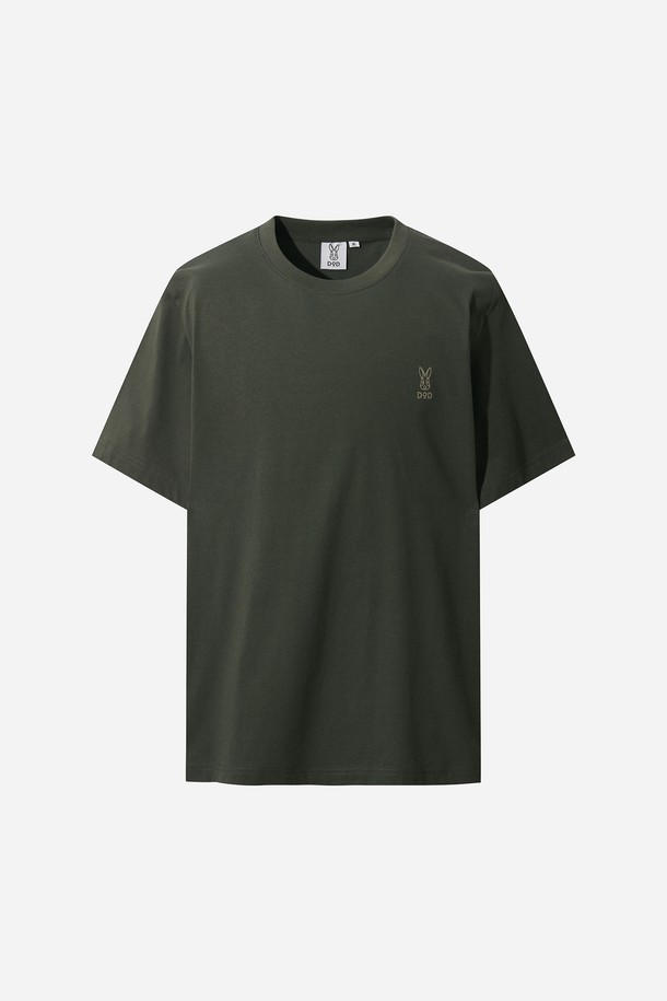 에이드 베이직 반팔 티셔츠 남자(D.KHAKI)는 캐주얼과 미니멀 스타일을 추구하는 남성을 위한 여름철 필수 아이템입니다. 부드러운 촉감의 면과 폴리에스터 혼방 소재로 제작되어 편안한 착용감을 선사하며, 얇은 두께감으로 시원하게 즐길 수 있습니다. 다크 카키 컬러에 베이직한 디자인으로 어떤 스타일에도 자연스럽게 매치 가능하며, 일상 및 스포츠 활동 모두에 적합합니다. 아스린 원사를 사용하여 속건 기능을 갖춘 실용적인 반팔 티셔츠로, 라운드넥과 반소매 기장으로 깔끔한 핏을 연출합니다.
