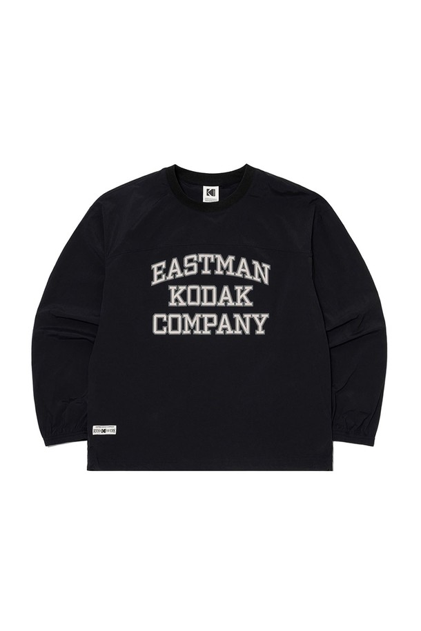 플래시 우븐 긴팔 피스테 BLACK는 데일리웨어, 여행룩, 피트니스룩에 모두 잘 어울리는 제품입니다. 나일론스판 소재를 사용하여 신축성이 뛰어나고, 크레오라 원사로 제작되어 내구성이 우수합니다. 얇은 두께감과 부드러운 촉감으로 편안한 착용감을 선사하며, 세미오버핏으로 제작되어 트렌디한 스타일을 연출합니다. 플래시 우븐 5부 반바지와 셋업하여 캐주얼, 미니멀, 스포티한 무드를 완성할 수 있습니다. 블랙 컬러의 무지 디자인으로 어떤 스타일에도 쉽게 매치할 수 있습니다.
