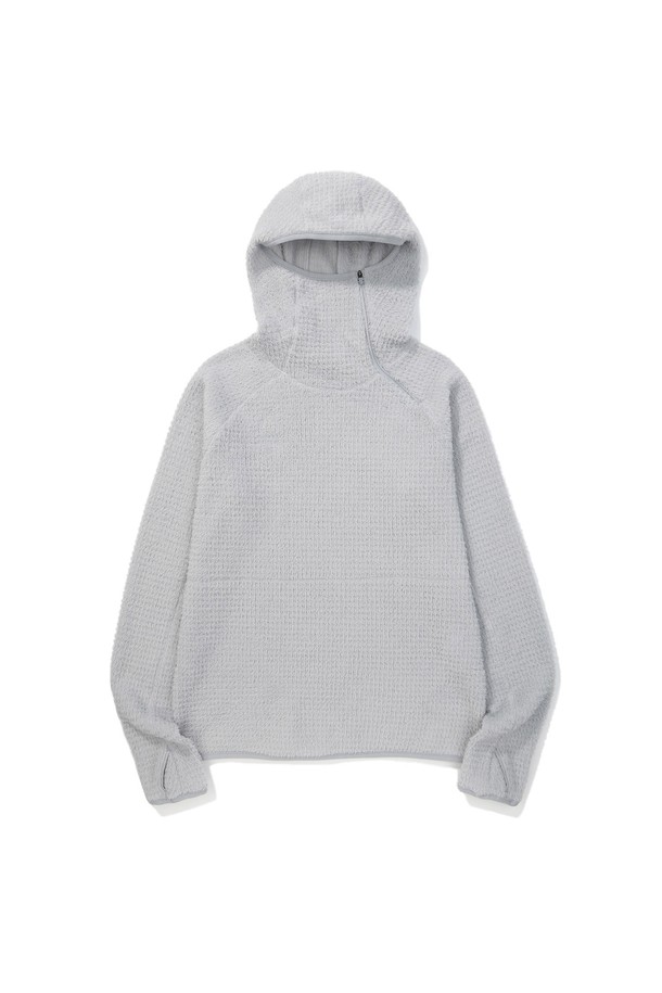 W) 모스(MOSS) 폴라텍 알파 다이렉트 120 후디 LIGHT GREY는 가을, 겨울 시즌에 적합한 남녀 공용 후디입니다. 라이트 그레이 컬러의 무지 디자인으로, 일상 및 아웃도어 활동에 모두 활용할 수 있습니다. 부드러운 촉감의 폴리에스터 소재를 사용하여 보온성과 흡습 기능을 갖췄으며, 레귤러핏에 두꺼운 두께감으로 제작되었습니다. 폴라텍 소재를 사용하여 뛰어난 기능성을 자랑하며, 캐주얼, 스포티, 미니멀 스타일을 연출하기 좋습니다. 등산, 캠핑 등 다양한 겨울 데일리룩에 활용해 보세요.
