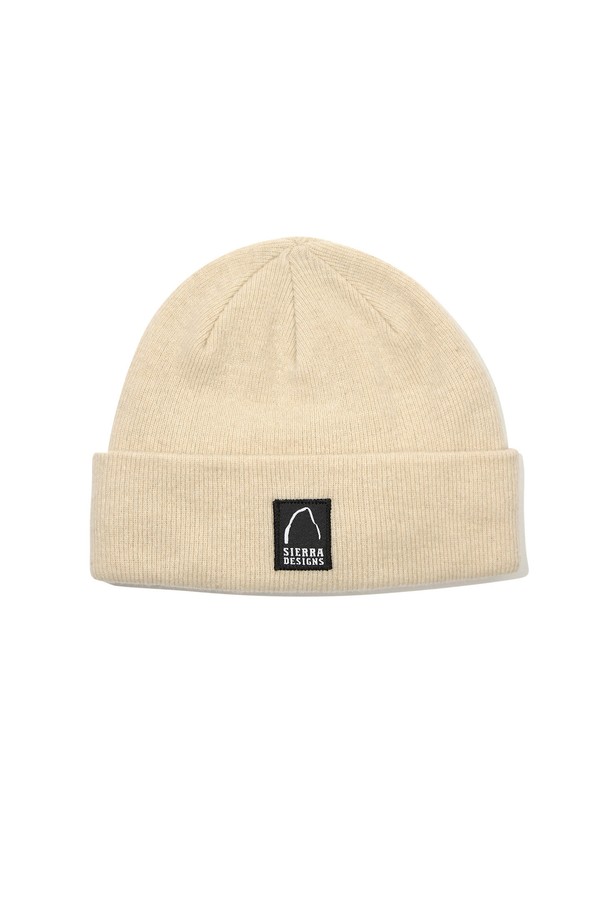 렘버트(Lembert) 플리스라이닝 울 비니 BEIGE는 아웃도어 활동과 일상에서 모두 활용하기 좋은 비니입니다. 베이지 색상으로, 가을, 겨울에 따뜻하게 착용할 수 있습니다. 울 혼방 겉감과 플리스 안감의 이중 구조로 보온성을 높였으며, 부드러운 촉감을 선사합니다. 흡습 및 속건 기능으로 쾌적함을 유지하며, 클래식, 미니멀, 캐주얼 스타일을 연출하기 좋습니다. 겨울철 데일리룩, 산책룩, 등산룩에 포인트를 더해보세요.
