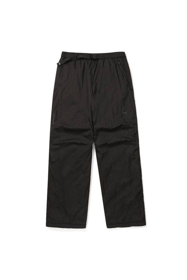 W) 모스(MOSS) 폴라텍 알파 다이렉트 팬츠(레귤러핏) BLACK는 스포츠와 일상 모두 활용 가능한 공용 스포츠 팬츠입니다. 폴리에스터 소재와 부드러운 촉감, 흡습 및 속건 기능으로 쾌적한 착용감을 제공합니다. 레귤러핏 디자인과 무지 패턴, 블랙 컬러로 스포티하고 미니멀한 스타일을 연출합니다. 사계절용으로, 피트니스룩과 러닝룩에 적합하며, 밴딩 처리로 편안한 활동성을 보장합니다. 폴라텍 소재를 사용하여 기능성을 높였습니다.
