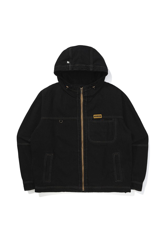 코다커리 데님 후드 재킷 BLACK은 캐주얼 및 미니멀 스타일을 추구하는 고객을 위한 데님 후드 재킷입니다. 블랙 컬러의 오버핏으로 제작되었으며, 면 소재를 사용하여 편안한 착용감을 제공합니다. 옐로우 포인트 스티치 디테일이 돋보이며, 후드와 밑단 스토퍼, 라벨 포인트로 디자인의 완성도를 높였습니다. 집업 여밈 방식으로 편의성을 더했고, 위싱 가공을 통해 자연스러운 멋을 연출합니다. 일상생활에서 폭넓게 활용하기 좋은 아이템입니다.
