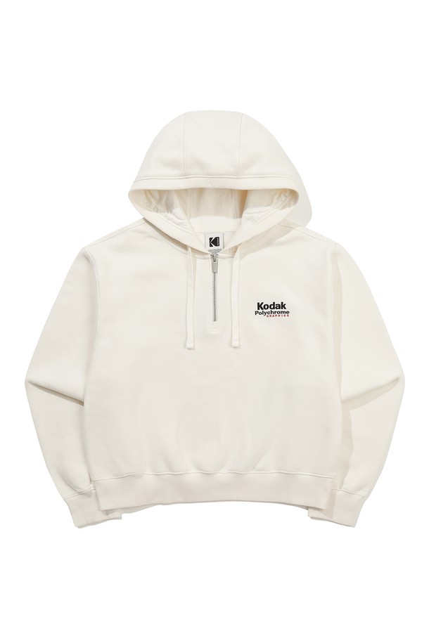 부드러운 촉감의 레인보우 스노우워싱 기모 후드 우먼 IVORY는 편안한 착용감을 선사합니다. 넉넉한 레귤러핏으로 제작되어 캐주얼하고 미니멀한 스타일을 연출하며, 가을/겨울 시즌에 따뜻하게 입을 수 있습니다. 아이보리 컬러의 무지 디자인으로 어떤 옷에도 쉽게 매치할 수 있으며, 집콕룩으로도 활용하기 좋습니다. 긴 소매 기장의 두꺼운 기모 안감 후드티셔츠로, 스노우워싱 기법을 통해 은은한 멋을 더했습니다.
