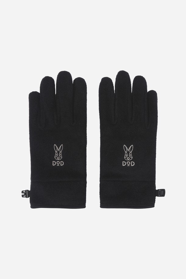 히트레스트 라이트 글러브(BLACK)는 가볍고 슬림한 디자인으로 제작되어 활동성을 높인 장갑입니다. 러닝, 하이킹, 자전거, 아웃도어 활동에 적합하며, 간절기와 겨울철에 보온과 방풍 기능을 제공합니다. 부드러운 촉감의 폴리에스터 소재로 제작되어 편안한 착용감을 선사하며, 이너 글러브로도 활용 가능합니다. 손의 움직임을 방해하지 않아 활동적인 움직임이 가능하며, 슬림핏 디자인으로 러닝룩, 등산룩, 겨울 데일리룩 등 다양한 스타일 연출에 활용할 수 있습니다. 미니멀하고 스포티한 스타일을 원하는 분들께 추천합니다.
