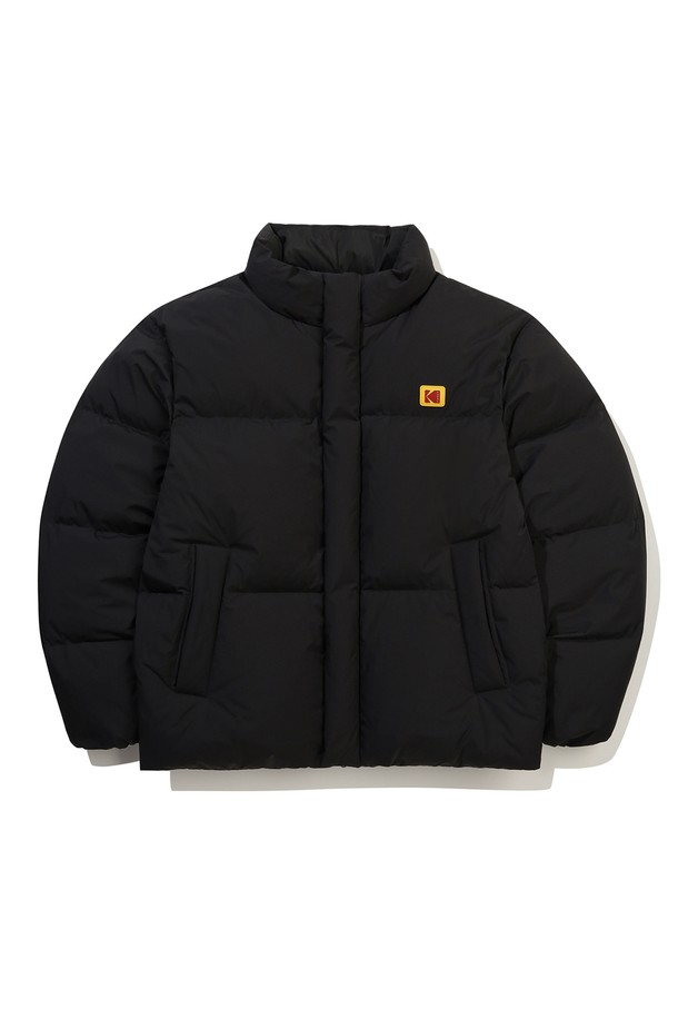 세련된 스타일과 뛰어난 보온성을 갖춘 스텐넥 덕다운 재킷 BLACK입니다. 시그니처 스템넥 디자인으로 차가운 바람을 효과적으로 막아주며, 유러피언 물라드 덕다운과 필파워 700 이상을 사용하여 뛰어난 보온성을 제공합니다. 윈드스토퍼 기능과 오리 솜털 80%, 오리 깃털 20%의 충전재는 겨울철 추위로부터 당신을 보호해 줍니다. 소매 스트랩과 밑단 조임 스트랩으로 핏을 조절하여 더욱 따뜻하고 스타일리시하게 연출할 수 있으며, 데일리룩, 겨울철 캐주얼룩, 미니멀, 클래식 스타일에 잘 어울립니다. 코티드 블랙, 블루, 아이보리, 오렌지 4가지 다채로운 컬러로 만나보세요.
