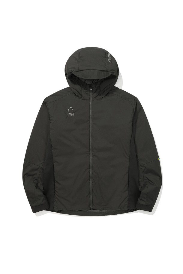 마리(MARIE) 경량 인슐레이션 재킷 BLACK은 가을과 겨울철, 일상 및 아웃도어 활동에 적합한 남녀 공용 아우터입니다. 캐주얼, 스포티, 미니멀 스타일을 모두 아우르는 디자인으로, 경량 나일론 소재와 두꺼운 두께, 부드러운 촉감이 특징입니다. 보온성과 방풍 기능을 갖춰 쌀쌀한 날씨에도 따뜻하게 착용할 수 있으며, 등산룩이나 캠핑룩으로 활용하기 좋습니다. 레귤러핏에 집업 스타일로 편안하게 입을 수 있으며, 무지 디자인의 블랙 컬러로 다양한 스타일에 매치하기 용이합니다.
