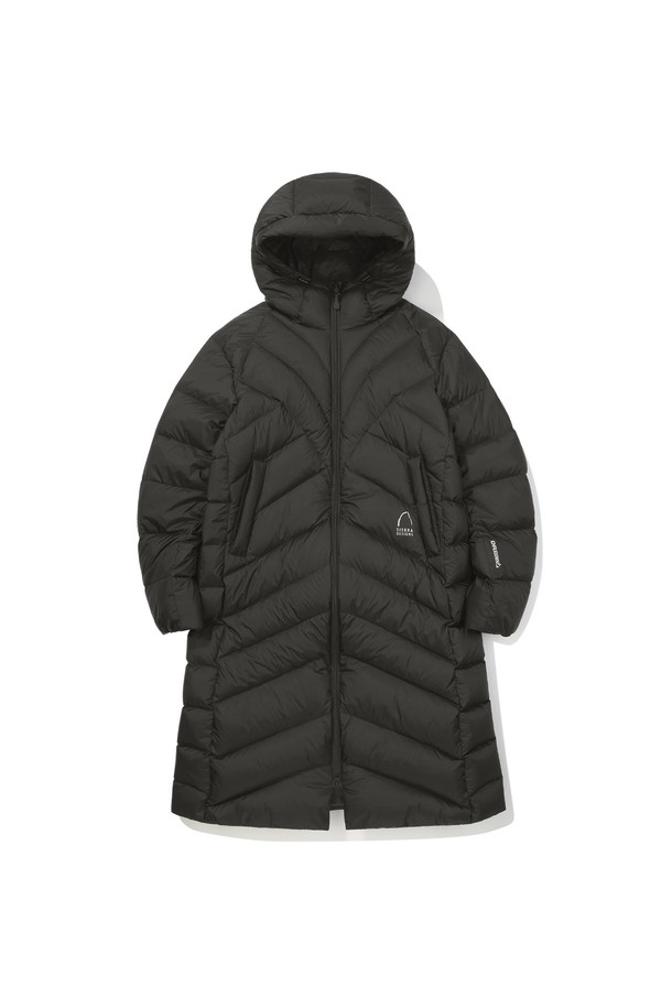 W) 칼(CAL) 롱 구스다운 재킷 BLACK은 일상과 스포츠 활동 모두에 적합한 남녀 공용 구스다운 재킷입니다. 롱 기장의 블랙 컬러 무지 디자인으로, 스포티하면서도 캐주얼한 스타일을 연출합니다. 두꺼운 두께감과 부드러운 촉감의 구스다운 소재는 뛰어난 보온성을 제공하며, 후드와 방풍 기능을 갖춰 겨울철 추위로부터 효과적으로 보호해 줍니다. 등산룩, 캠핑룩 등 다양한 TPO에 활용 가능하며, 미니멀한 스타일을 선호하는 분들께도 추천합니다. 집업 방식으로 간편하게 착용할 수 있습니다.
