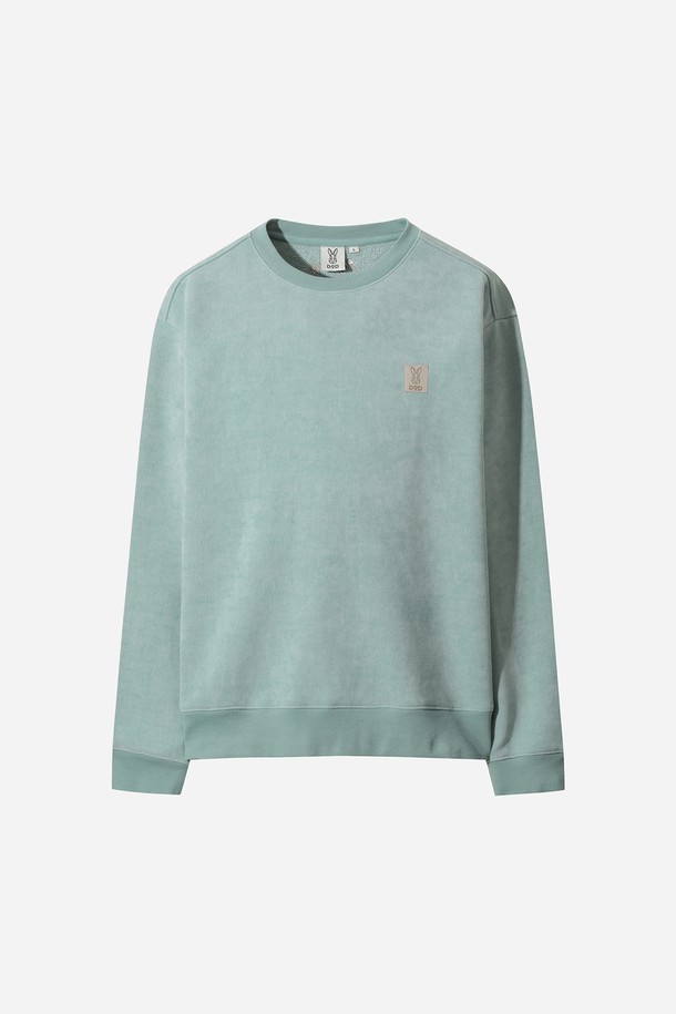 유니) 스테이웜 에센셜 맨투맨(L.SKYBLUE)은 부드러운 면 소재에 기모 안감을 더해 보온성을 극대화한 제품입니다. 라이트 스카이블루 색상의 무지 디자인으로, 스포티하면서도 미니멀한 스타일을 연출합니다. 레귤러핏 라운드넥 긴소매 맨투맨으로 일상과 스포츠 활동 모두에 적합합니다. 특히, 쌀쌀한 가을, 겨울철 출근룩에 따뜻함과 편안함을 더해줍니다. 스테이웜 기능성을 갖춰 추운 날씨에도 쾌적하게 착용할 수 있습니다.
