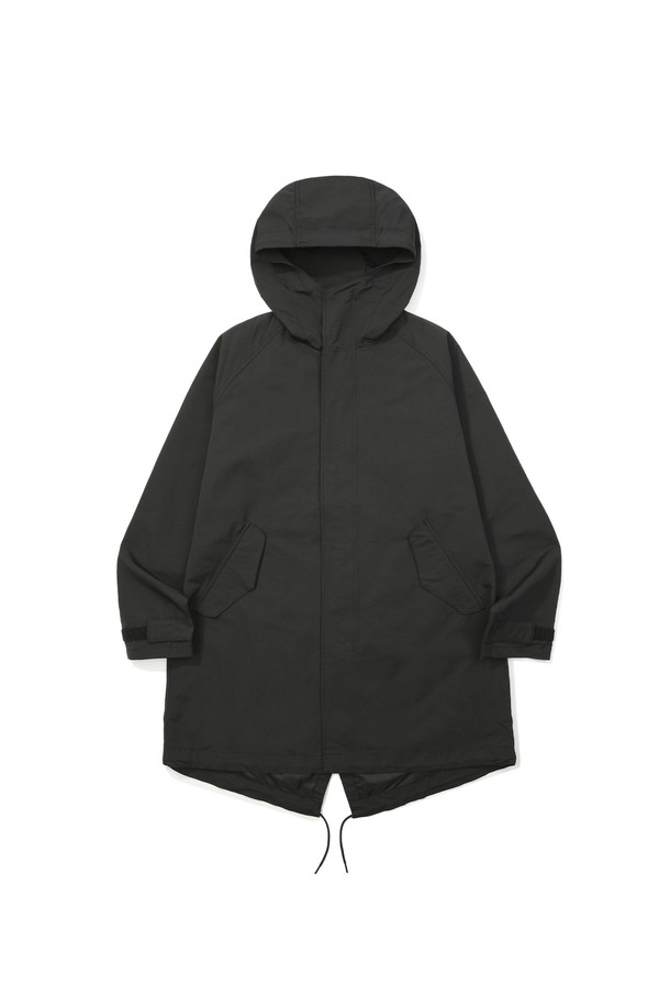 코듀라 60/40 피쉬 테일 파카 BLACK은 밀리터리 스타일과 모던함을 동시에 갖춘 공용 아우터입니다. 간절기에 적합하며, 일상과 아웃도어 활동 모두에 활용 가능한 실용성을 자랑합니다. 롱 기장의 루즈핏 파카로, 집업 스타일로 편안하게 착용할 수 있습니다. 면과 나일론 혼방의 코듀라 소재를 사용하여 발수, 방풍 기능을 갖췄으며 높은 내구성을 제공합니다. 플랩 포켓, 소매 벨크로, 밑단 슬랍 디테일이 돋보이며, 여행룩, 캠핑룩, 캐주얼, 미니멀, 워크웨어 스타일을 즐기는 분들께 추천합니다.
