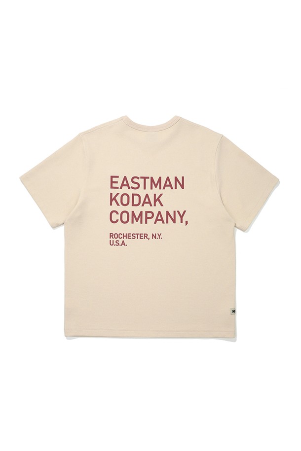 **에어로쿨 와플 워싱 반팔 티셔츠**는 시원하고 편안한 여름을 위한 필수템입니다. 흡습속건 기능과 통기성이 뛰어난 면과 폴리에스터 혼방 소재로 제작되어 쾌적한 착용감을 선사합니다. 와플 조직감으로 시원한 촉감을 더하고, 가먼트 다잉 워싱 처리로 자연스러운 멋을 연출합니다. 등판 레터링 프린트로 포인트를 주어 캐주얼하면서도 개성 있는 스타일을 완성합니다. 세미오버핏 라운드넥 디자인으로 편안하게 착용 가능하며, 동네 마실룩, 여행룩 등 다양한 TPO에 활용하기 좋습니다. 아이보리, 네이비 두 가지 색상으로 출시되어 데일리룩, 미니멀, 클래식 스타일을 즐겨 입는 분들께 추천합니다.
