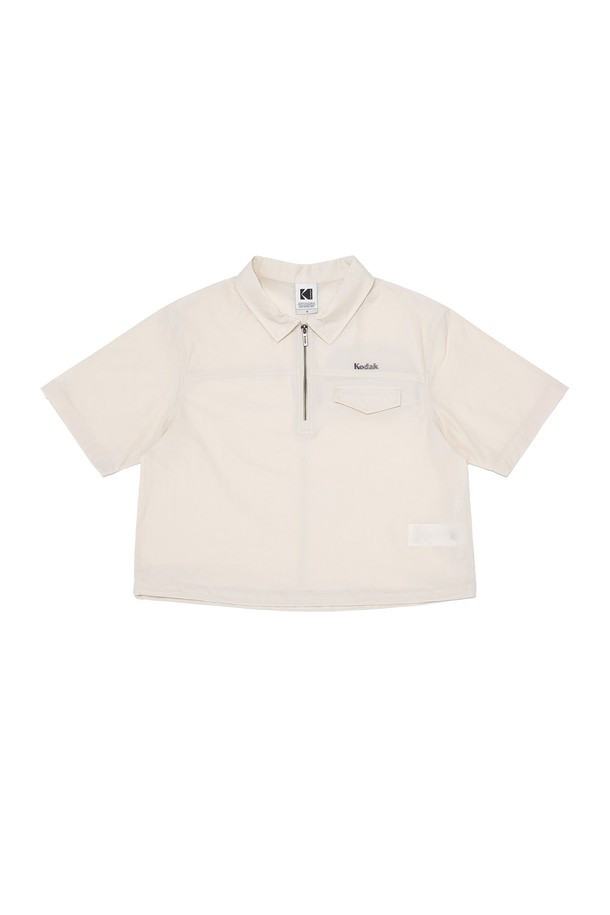 브리즈 라이트 카라형 반팔 아노락 우먼 IVORY는 시원한 착용감의 여성용 반팔 아노락입니다. 아이보리, 차콜, 옐로우 3가지 색상으로 출시되었으며, 여름철 야외활동과 일상에서 모두 활용하기 좋습니다. 레귤러핏으로 편안하게 착용 가능하며, 신축성이 있어 활동성을 더합니다. 카라넥과 반집업 디자인, 그리고 조직감 있는 소재가 특징이며, 캐주얼, 스포티, 미니멀 스타일을 연출하기 좋습니다. 동네 마실룩, 여행룩, 휴가룩에 제격입니다.
