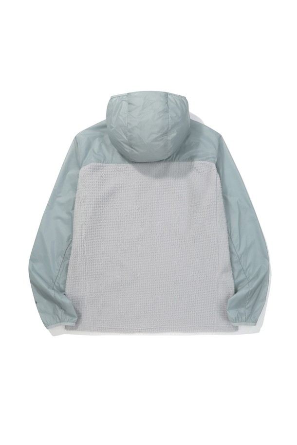 모스(MOSS) 폴라텍 알파 하이브리드 코어 쉴드 재킷 LIGHT GREY는 가볍고 따뜻한 착용감을 제공하는 남녀 공용 자켓입니다. 라이트 그레이 컬러의 무지 디자인으로, 운동, 아웃도어 활동은 물론 일상에서도 폭넓게 활용 가능합니다. 봄, 가을, 겨울 계절에 적합하며, 폴리에스터와 나일론 혼방 소재로 제작되어 보온, 방풍, 흡습, 통기 기능이 뛰어납니다. 하이브리드 설계와 얇은 두께로 활동성을 높였으며, 집업 스타일의 긴소매 자켓입니다. 스포티하고 미니멀한 스타일을 선호하는 고객에게 적합합니다.
