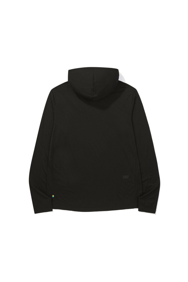 시에라 울(SIERRA WOOL) 후디 BLACK는 아웃도어 활동과 일상에서 모두 활용하기 좋은 남녀 공용 후디입니다. 부드러운 촉감의 울, 아크릴, 나일론 혼방 소재로 제작되어 봄, 가을, 겨울 3계절 모두 착용 가능하며, 두꺼운 두께감으로 보온성을 높였습니다. 흡습, 속건, 향균, 신축성 등의 기능성을 갖춰 활동적인 착용감을 제공하며, 레귤러핏과 집업 스타일로 편안하게 입을 수 있습니다. 등산룩, 겨울 데일리룩, 캠핑룩 등 다양한 TPO에 맞춰 캐주얼, 스포티, 미니멀한 스타일을 연출해보세요.
