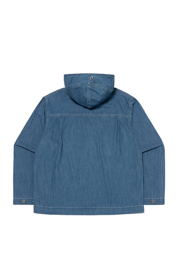 코다커리 데님 후드 아노락 S.BLUE는 데일리룩, 동네 마실룩, 산책룩에 모두 잘 어울리는 캐주얼 스타일의 아노락입니다. 스카이블루와 네이비 두 가지 색상으로 만나볼 수 있으며, 면 100% 소재로 제작되어 편안한 착용감을 선사합니다. 오버핏 디자인에 후드와 몸판을 연결하는 단추 디테일이 돋보이며, 밑단 스토퍼와 옐로우 포인트 스티치가 아이코닉한 디자인을 완성합니다. 긴소매 기장으로 간절기부터 초겨울까지 폭넓게 활용 가능하며, 미니멀하고 시티보이 스타일을 즐기는 분들께 추천합니다.
