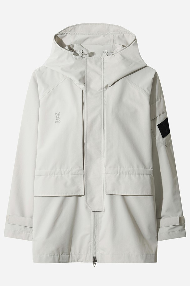 여성용 하우웨더 2L 재킷(아이보리 다크)입니다. 봄, 가을 시즌에 적합하며, 아웃도어 활동과 일상생활 모두에서 활용 가능한 방수, 방풍 기능의 재킷입니다. 레귤러핏으로 편안하게 착용 가능하며, 레귤러 기장의 긴소매 디자인입니다. 아이보리 컬러의 무지 디자인으로 캐주얼, 스포티, 미니멀 스타일을 모두 소화할 수 있습니다. 여행룩, 산책룩에 매치하여 스타일리시하게 연출해보세요.
