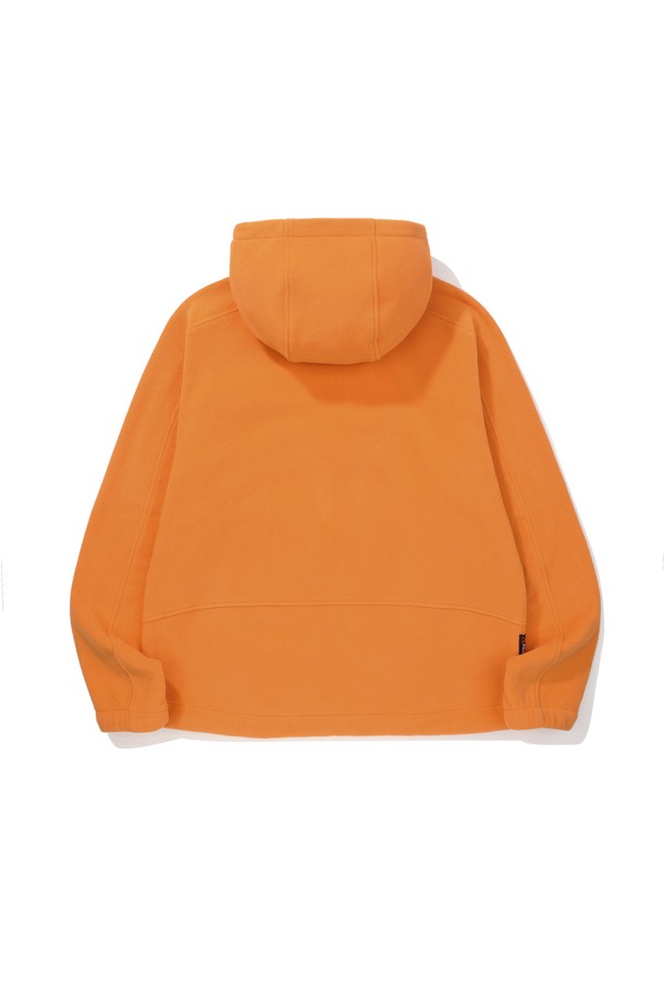 오베리(AUBERRY) 폴라텍 마이크로 플리스 재킷 ORANGE는 겨울철 아웃도어 활동에 적합한 플리스 재킷입니다. 릴랙스 핏으로 편안한 착용감을 제공하며, 후드 디자인과 긴 소매로 보온성을 높였습니다. 오렌지 컬러의 무지 디자인은 스포티하면서도 캐주얼한 스타일을 연출합니다. 폴리에스터, 스판덱스, 플리스 혼방 소재로 제작되어 부드러운 촉감과 뛰어난 보온성, 통기성을 자랑합니다. 흡습, 속건 기능으로 쾌적함을 유지하며, 등산, 캠핑 등 다양한 겨울철 데일리룩에 활용하기 좋습니다.
