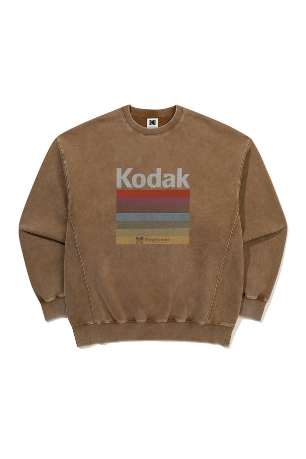 레인보우 스노우워싱 기모 맨투맨 브라운은 부드러운 기모 안감으로 포근한 착용감을 선사합니다. 캐주얼 및 스트릿 스타일을 연출하기 좋으며, 오버핏으로 편안한 핏을 제공합니다. 가을, 겨울 시즌에 어울리는 두꺼운 두께감과 긴 소매 기장으로 보온성을 높였습니다. 톡톡 튀는 레인보우 프린트와 스노우워싱 기법으로 유니크한 디자인을 더했습니다. 라운드넥 디자인으로 다양한 스타일링에 활용하기 좋습니다.
