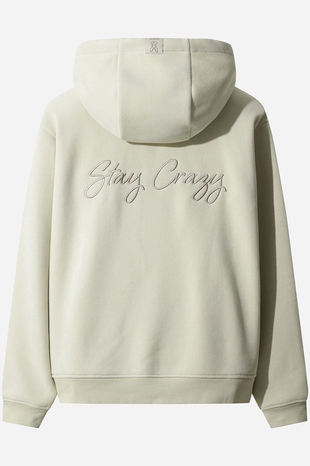 유니) 스테이웜 후드 집업 자켓(IVORY DARK)은 가을, 겨울철 일상과 캠핑, 산책룩에 어울리는 유니섹스 후드 집업 자켓입니다. 부드러운 촉감과 두꺼운 두께로 보온성을 높였으며, 캐주얼하고 베이직한 스타일을 연출합니다. 아이보리 색상의 무지 디자인으로 미니멀한 스타일을 선호하는 분들께 적합합니다. 긴 소매와 레귤러핏으로 편안하게 착용 가능하며, 집업 형태로 간편하게 여밀 수 있습니다. 후드 디테일이 있어 더욱 따뜻하고 실용적인 아이템입니다.
