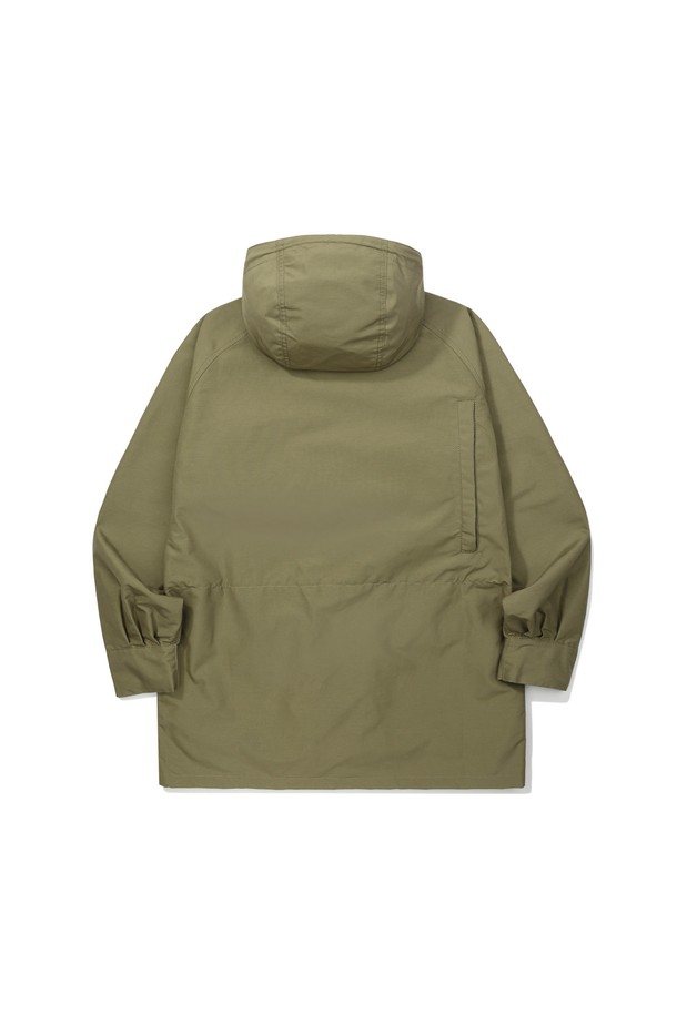 60주년(60th ANNIVERSAR) 60/40 오리지널 마운틴 파카 GREYISH BEIGE는 빈티지 스타일의 마운틴 파카입니다. 면 60%와 나일론 40%의 혼방 소재로 제작되어 릴랙스 핏을 제공하며, GREYISH BEIGE 컬러로 세련된 분위기를 연출합니다. 넉넉한 포켓 구조, 발수, 방풍, 고내구성 기능을 갖춰 일상복은 물론 여행, 산책, 캠핑 등 아웃도어 활동에도 적합합니다. 캐주얼, 고프코어, 미니멀 스타일을 즐기는 분들께 추천합니다. 긴 소매 기장으로 다양한 스타일링이 가능합니다.
