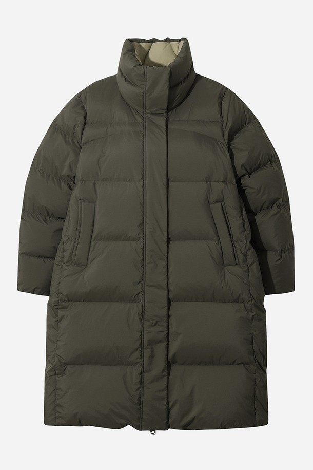 여성용 리버시블 D7 롱다운 재킷(다크차콜 그레이)입니다. 롱 기장의 오버핏 디자인으로, 베이직한 스타일을 연출하며 겨울철 보온과 방풍 기능을 제공합니다. 겉감은 부드러운 나일론 소재이며, 안감은 패딩 처리되어 두꺼운 두께감을 자랑합니다. 출근룩과 여행룩에 모두 활용 가능한 활용도 높은 아이템입니다. 리버시블 디자인으로 다양한 스타일을 연출할 수 있습니다.
