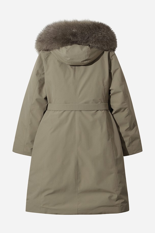 여성) 데카히트 구스 롱다운 재킷(BEIGE)은 추운 겨울, 일상과 캐주얼 스타일을 모두 만족시키는 필수 아이템입니다. 부드러운 촉감의 구스다운 소재로 제작되어 뛰어난 보온성과 방풍 기능을 제공하며, 롱 기장과 레귤러핏으로 편안한 착용감을 선사합니다. 베이지 컬러의 무지 디자인은 어떤 스타일에도 잘 어울리며, 지퍼와 버클 여밈 방식으로 더욱 따뜻하게 몸을 감싸줍니다. 퍼 후드와 벨트 디테일이 더해져, 스타일리시함과 보온성을 동시에 잡은 겨울 패딩 코트입니다.
