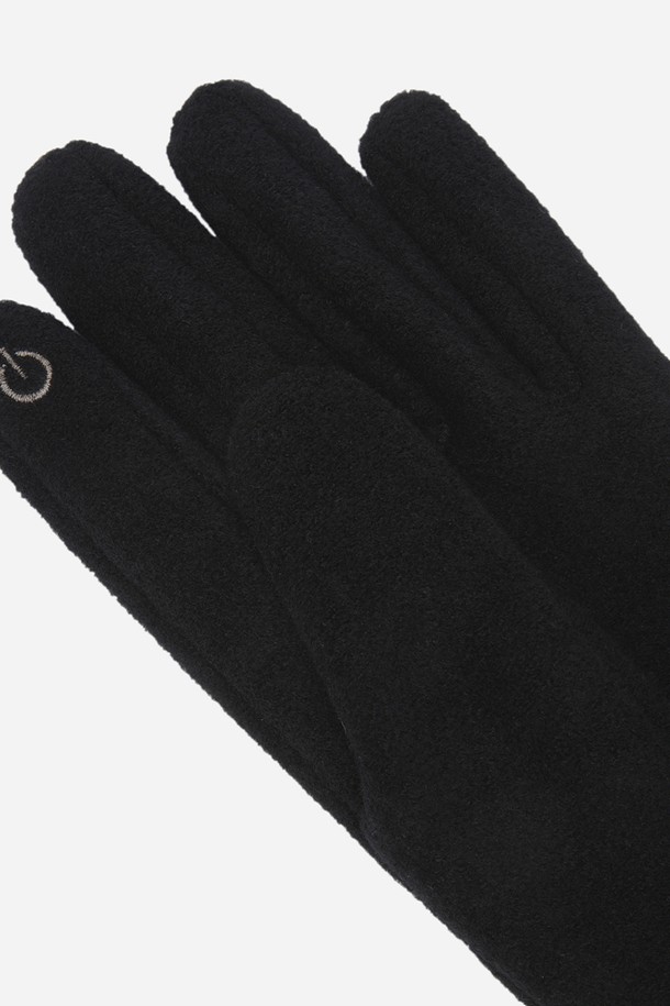 히트레스트 라이트 글러브(BLACK)는 가볍고 슬림한 디자인으로 제작되어 활동성을 높인 장갑입니다. 러닝, 하이킹, 자전거, 아웃도어 활동에 적합하며, 간절기와 겨울철에 보온과 방풍 기능을 제공합니다. 부드러운 촉감의 폴리에스터 소재로 제작되어 편안한 착용감을 선사하며, 이너 글러브로도 활용 가능합니다. 손의 움직임을 방해하지 않아 활동적인 움직임이 가능하며, 슬림핏 디자인으로 러닝룩, 등산룩, 겨울 데일리룩 등 다양한 스타일 연출에 활용할 수 있습니다. 미니멀하고 스포티한 스타일을 원하는 분들께 추천합니다.
