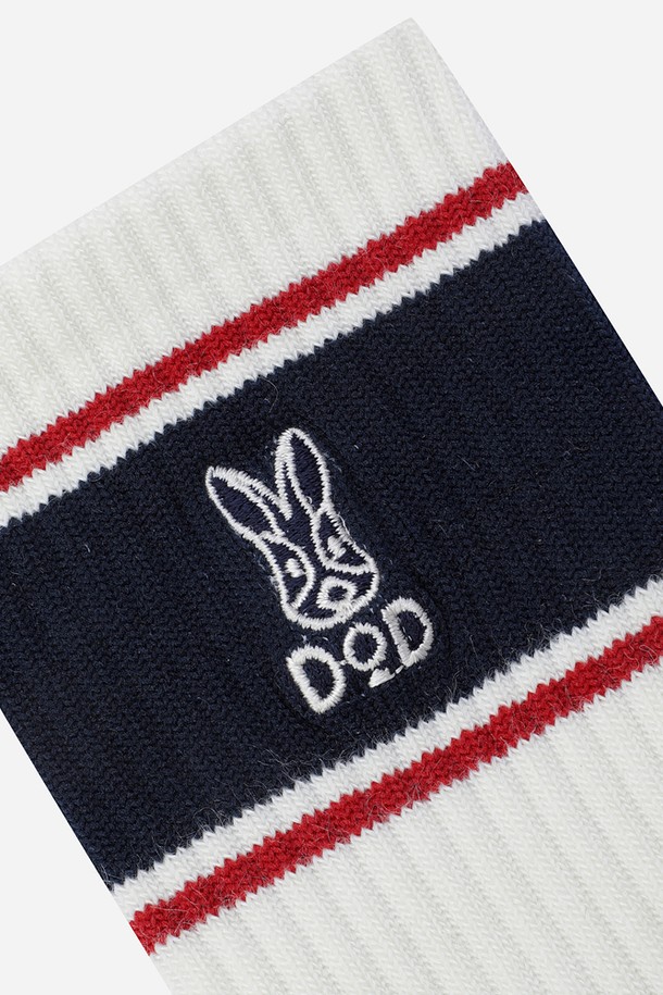 아이보리 & 다크 컬러 배색의 스트라이프 울 삭스입니다. 아크릴, 폴리에스터, 모, 폴리우레탄 혼방 소재로 제작되어 포근한 촉감과 안정적인 착용감을 제공합니다. 발목 밴딩 처리로 활동성을 높였으며, 캐주얼 및 미니멀 스타일 모두에 잘 어울립니다. 일상생활과 가벼운 아웃도어 활동 시 편안하게 착용할 수 있습니다.
