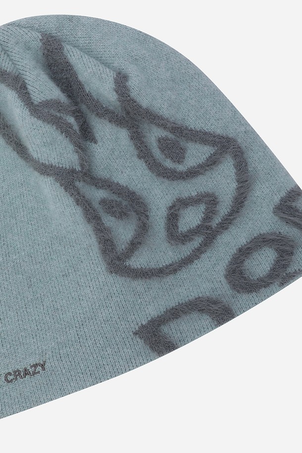 부드러운 램스울 소재로 제작된 램스울 자가드 비니(MINT)입니다. 가을, 겨울 시즌에 따뜻하게 착용하기 좋은 두꺼운 두께감의 비니로, 일상복에 클래식, 미니멀, 캐주얼 스타일을 더해줍니다. 민트 컬러와 자가드 패턴이 돋보이는 디자인으로, 부드러운 촉감을 선사합니다. 남녀 공용으로 착용 가능하며, 일반적인 모자 깊이로 편안하게 착용할 수 있습니다.
