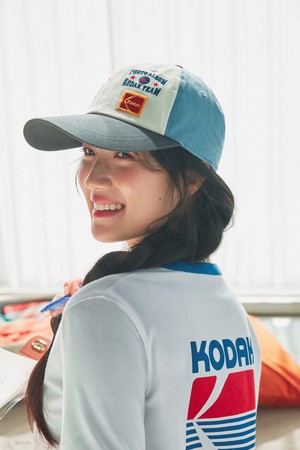 브리즈팝 그래픽 링거 반팔 티셔츠 우먼 WHITE