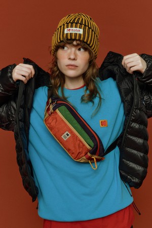 씨너리 그래픽 맨투맨 BLUE