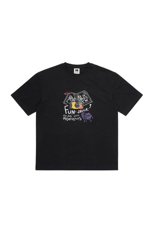 [현예슬 작가] 모먼츠 일러스트 반팔 티셔츠 BLACK