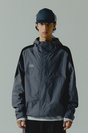 코니스(CORNICE) 드라이쉴드 자켓 CHARCOAL