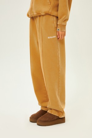 에센셜 스노우워싱 기모 스트레이트 팬츠 YELLOW