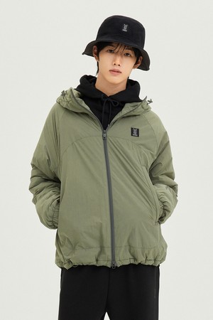 유니) 에션셜 파워필 패딩 자켓(L.KHAKI)