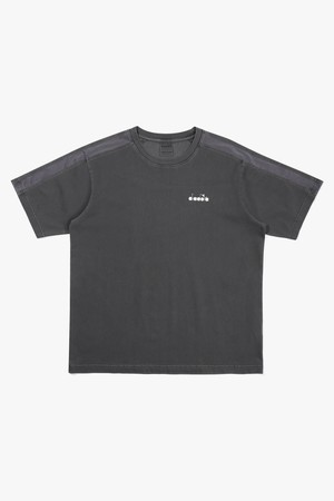 이큅 워싱 반팔 티셔츠 BLACK_BLACK-a