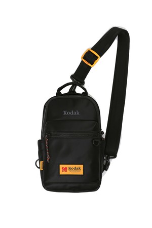 에센셜 미디움 슬링백 BLACK