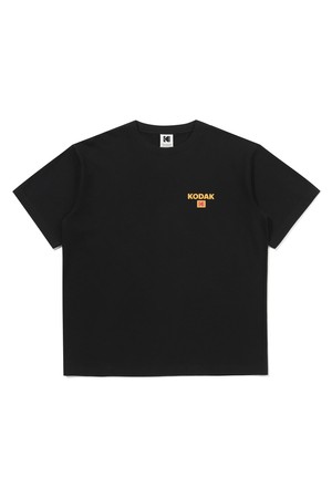 [온라인 단독] 스몰 로고 반팔 티셔츠 BLACK