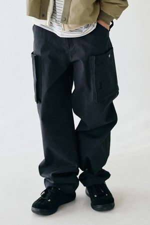 유니) 캠퍼 스트레이트 팬츠(CHARCOAL)