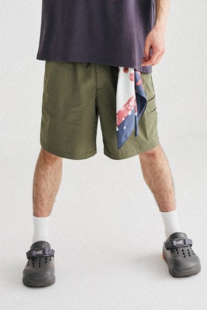 스루스루 레귤러핏 반바지(KHAKI)