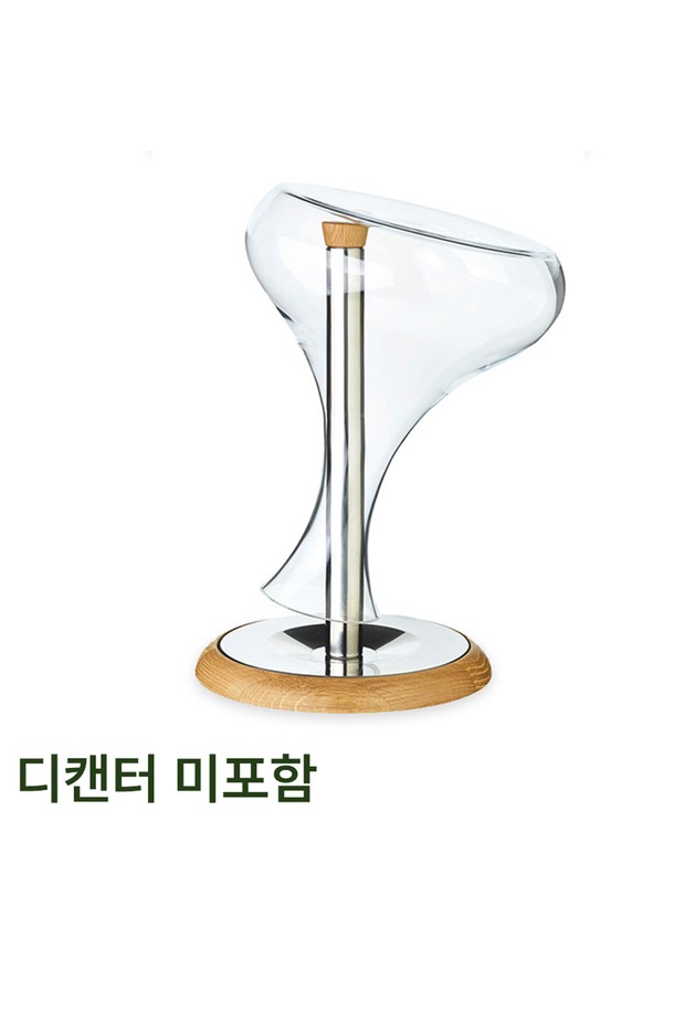 레그노아트 와인 디캔터 드라이어 스탠드 DS-10은 오크나무 소재로 제작된 스탠드형 와인 디캔터 드라이어입니다. 핸드메이드, 친환경 열처리 가공을 거쳐 내추럴 우드 그레인 마감으로 고급스러움을 더했습니다. 항균, 방수 기능을 갖춰 와인 디캔터를 위생적으로 건조하고 통기성을 유지해줍니다.
