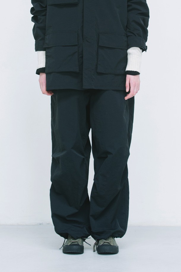 BIG UNION - 롱/미디팬츠 - NYLON SEWING PANTS