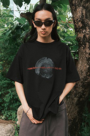 디케이즈 그래픽 티셔츠 (블랙)