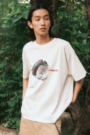 디케이즈 그래픽 티셔츠 (화이트)