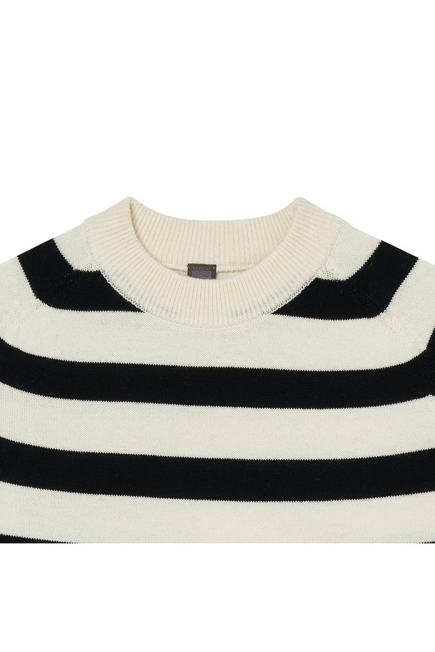 IOLO - 스웨터 - White Black Stripe Crewneck_White